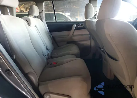 2012 Toyota Highlander Base z USA, uszkodzony, nr VIN 5TDZK3EH9CS061155